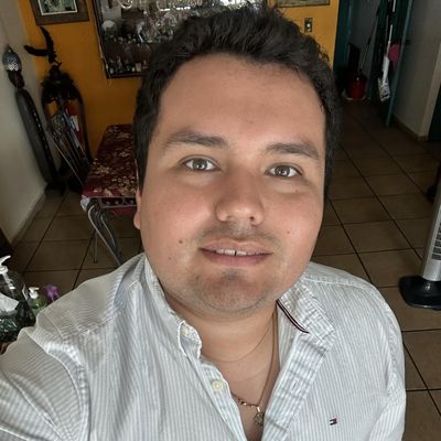 Sebastian, 32