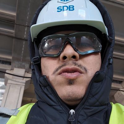 Chris, 34
