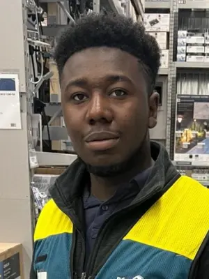 Cyrus, 23