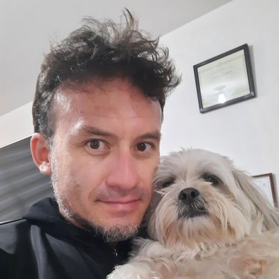 Julian, 40