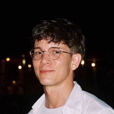Aaron, 25
