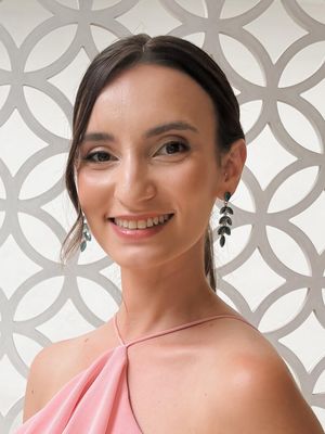 Carolina, 33