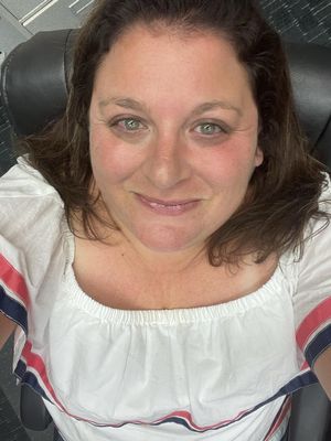 Tricia, 48