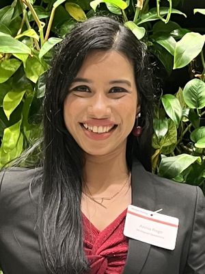 Annie, 32