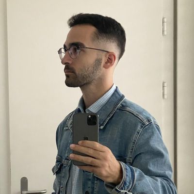 Adriano, 24