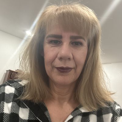 Vicky, 56