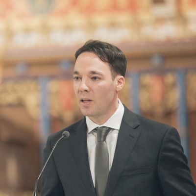 William, 42