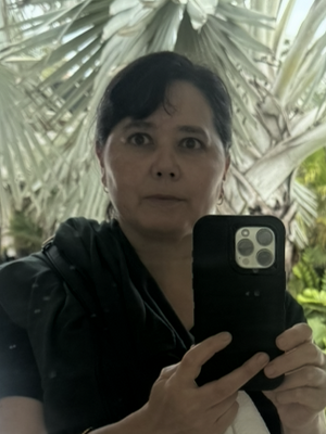 Laura, 54