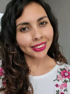 Elena, 30