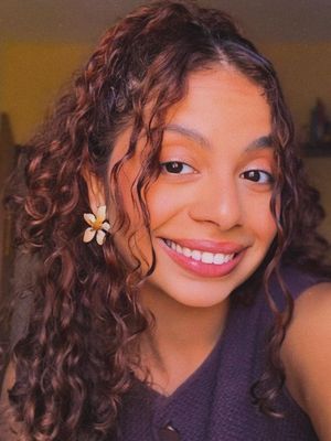 Eduarda, 27