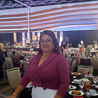 Alejandra, 57