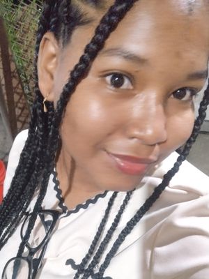 Nayeliz, 26