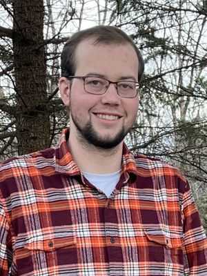 Daniel, 28