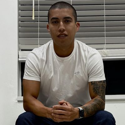 Mateo, 30