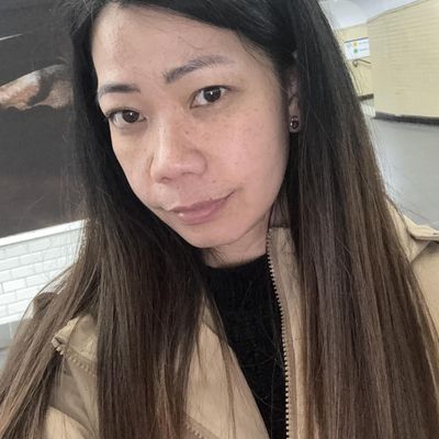 Nadia, 38