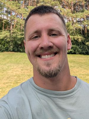 Zach, 34