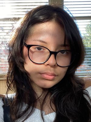 Erika, 21