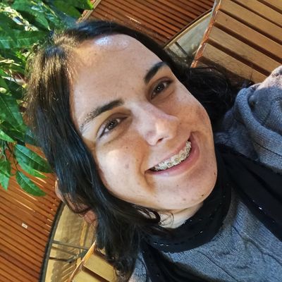 Mariana, 21