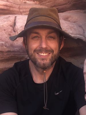 Ben, 44