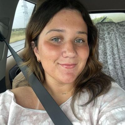 Alex, 22