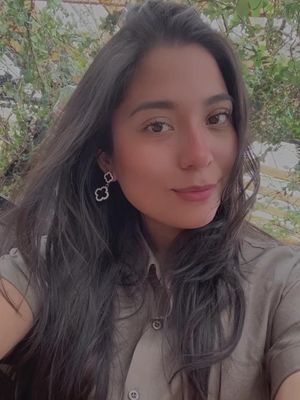 Melanie, 25