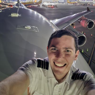 Daniel, 30