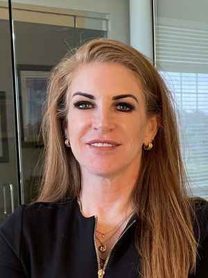 Sara, 57
