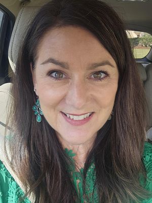 Angela, 58