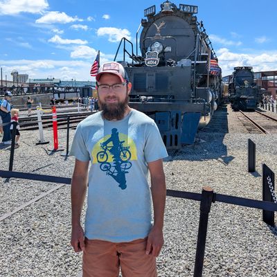 Ian, 29
