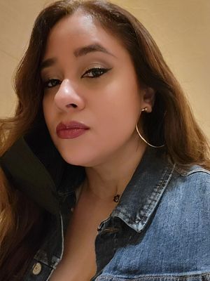 Alexandra, 43