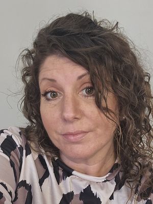 Katie, 40