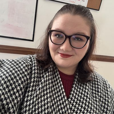 Marianne, 24