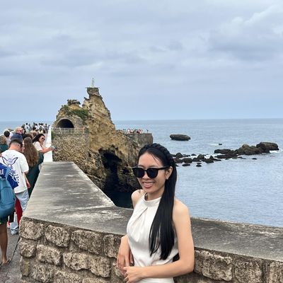 Nhi, 30