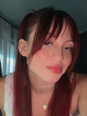 Tania Valentina, 22