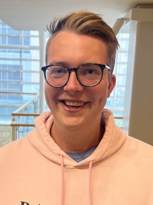 Charles, 28