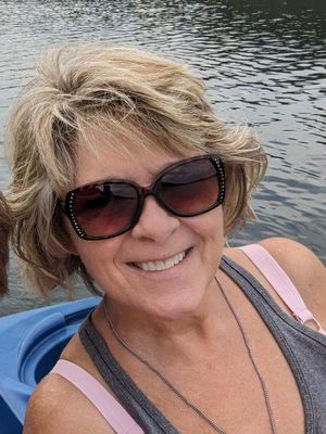 Laura, 60