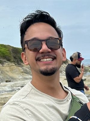 Nicholas, 28