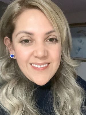 Ana, 40