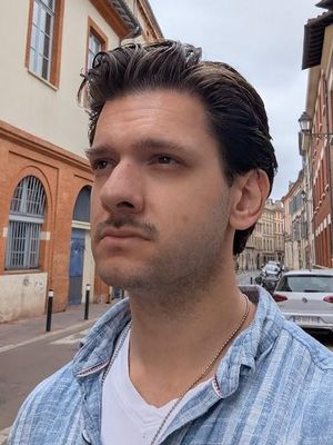 Thomas, 36