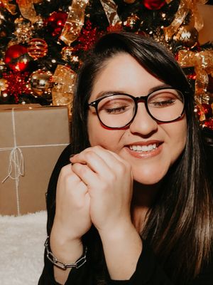 Carolina, 35