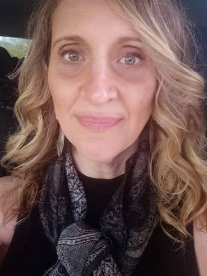 Joellen, 51