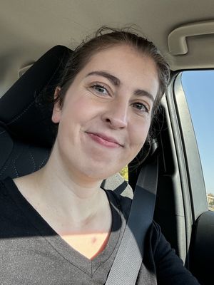 Abi, 23