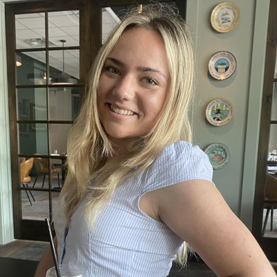 Kira, 21