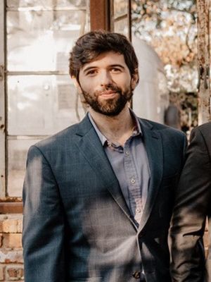 Tristan, 32