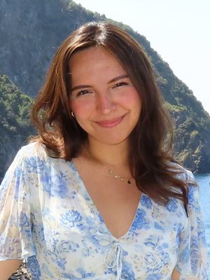 Mariana, 25