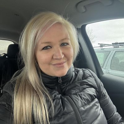 Lisa, 46