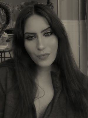 Gemma, 23