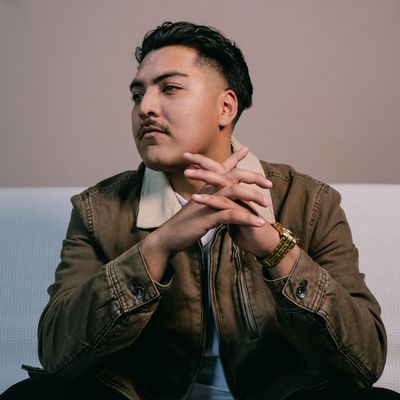 Daniel, 25