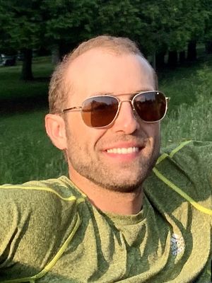 Justin, 27