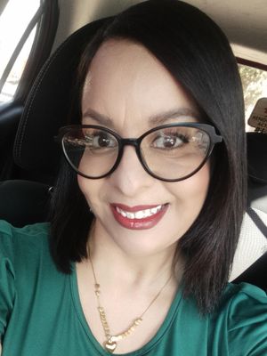 Becky, 32